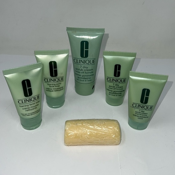 Clinique 6 Piece Set 7 Day Scrub Cream, Mild Facial Soap, Foaming Facial Soaps - Picture 1 of 2